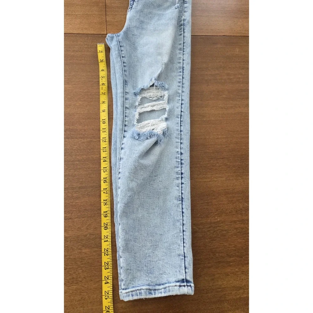 Women's Risen Jeans Highwaist‎ Distressed Sz 7/28 Stretch